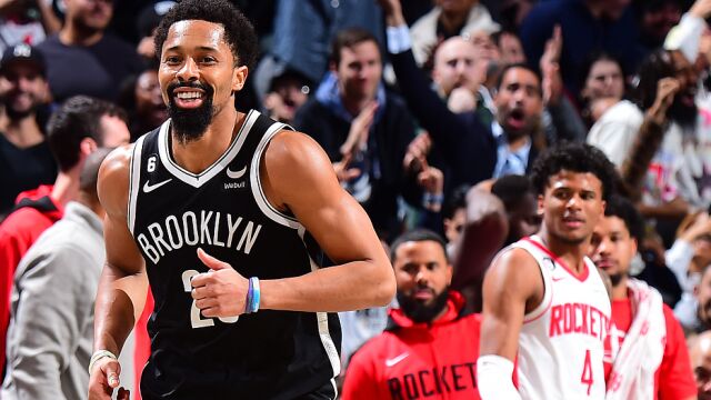 火箭114-123篮网 篮网主场火力全开轻松击败火箭