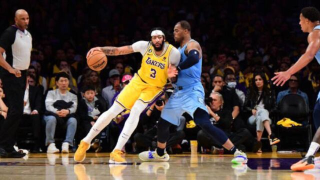 戴维斯vs灰熊集锦 狂砍30+22统治攻防两端