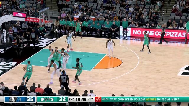 不要被他的投手形象所迷惑 麦克德莫特强杀篮下连取4分