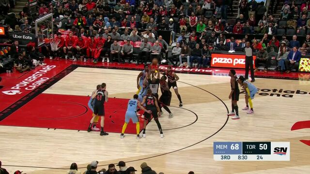 瞬息之间贯穿全场 莫兰特一骑绝尘空中折叠双手扣篮