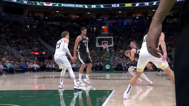 康诺顿叶底穿花瞒天过海 洛佩兹篮下吃饼轻松扣篮