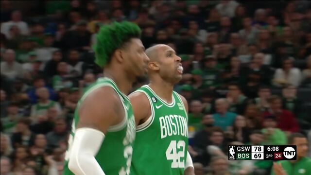 实在太关键了 斯马特两记三分强势追分