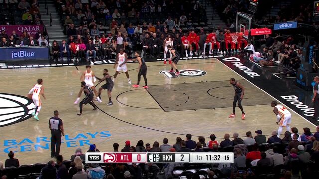 西蒙斯反击上篮一气呵成 特雷-杨超远三分开门红