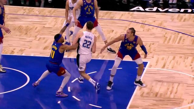 较上劲了！戈登包围圈慢三步跳投打进瓦格纳翻身上篮还颜色