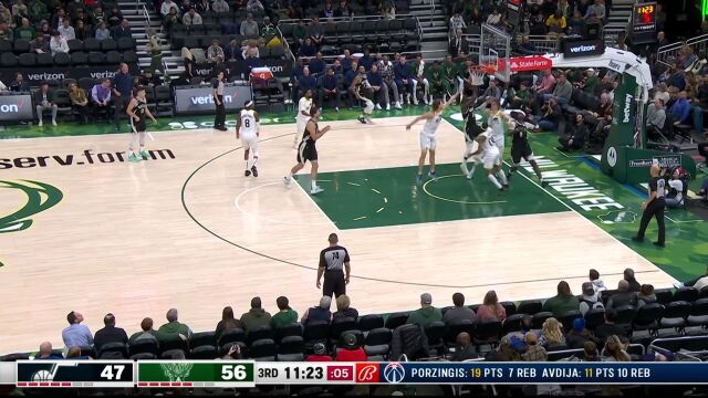 展现全面身手 霍乐迪里突外投连砍4分