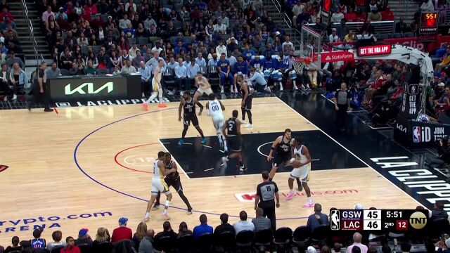 普尔底角三分强势开火 莱昂纳德外线抽枪甩狙强势还击