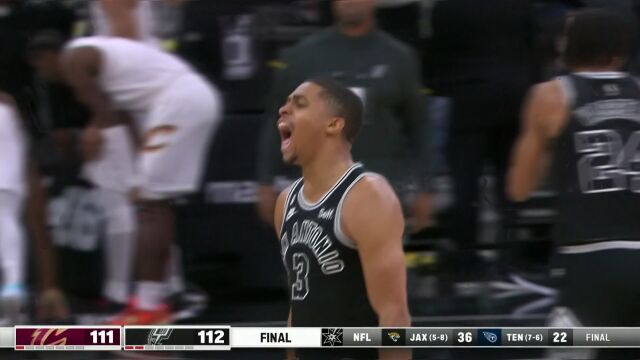 米切尔失望倒地不起 骑士错失反超机会遗憾落败