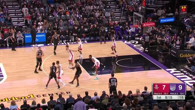 万军从中取敌人首级 福克斯平地而起单臂劈扣