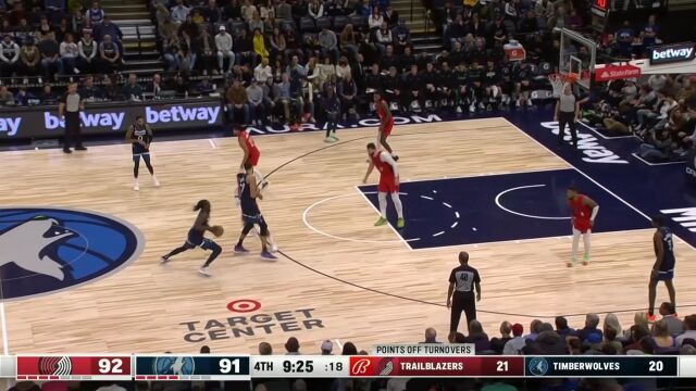 强打突破气势如虹 普林斯顶开努尔基奇滞空打成2+1