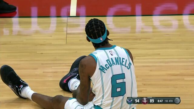 一夫当关！威廉姆斯快马加鞭杀入腹地接球暴扣