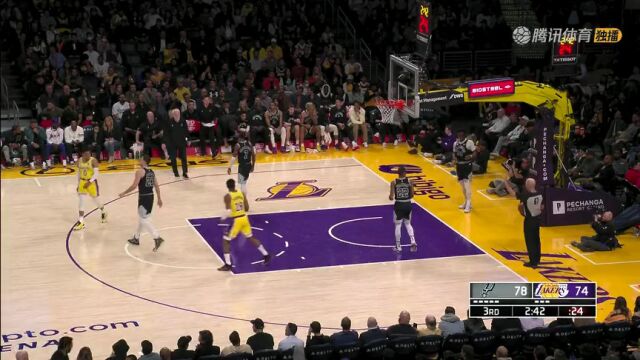 NBA常规赛：马刺vs湖人第3节英文原声回放