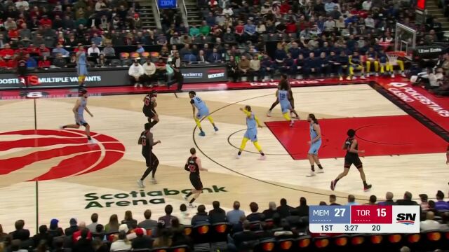 追身三分手起刀落 特伦特外线甩狙正中靶心