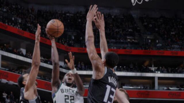 米德尔顿vs雄鹿集锦 全场31分状态回归实属恐怖