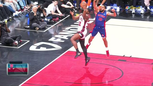 琼斯长传贯穿全场 泰勒接球反篮打进势如破竹