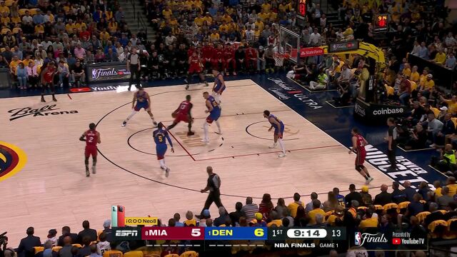 手感相当柔和！ 阿德巴约面对约老师转身勾手稳稳命中