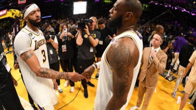 灰熊101-111湖人 莫兰特空砍45+9+13难敌詹眉合砍56+26