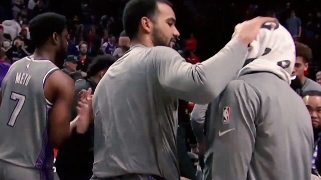 NBA常规赛：开拓者vs快船第3节中文解说回放