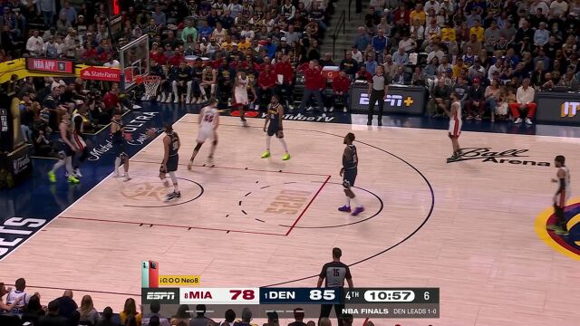 扶大厦之将倾！邓罗末节开场临危受命内突外投连拿8分