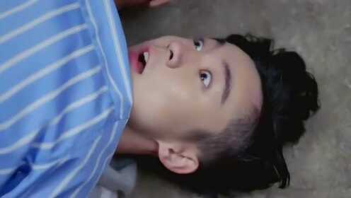 帅哥最后还是没逃过小伙的刀,被刺中! - 腾讯视频