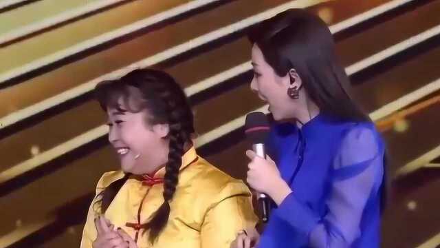 最美村花赵美荣变身“舞狮达人”,演唱一曲《中国娃》,太搞笑了