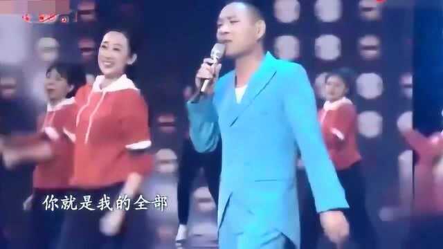 音乐才子祁隆现场演唱《一生为你感动》 太好听了!