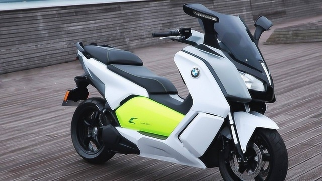 宝马旗下最贵的电动摩托车Bmw C Evolution实拍