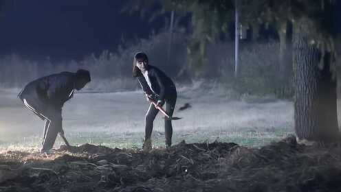 小伙还以为大半夜叫自己来毁尸灭迹，打开袋子一看原来是这样