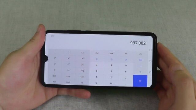 手机上有计算器的快看看,原来计算器还有这个功能,不知道太亏了