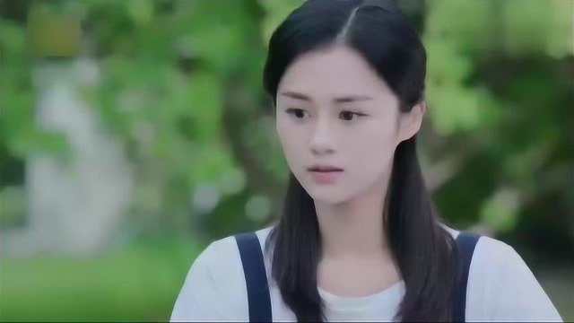 旋风少女:百草不小心被迷妹认出来 吓得她只能瞎编谎话诓她