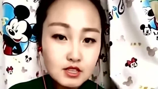 爱唱歌的小姑娘翻唱《皮皮虾我们走》没有音乐的人生将是悲哀的!