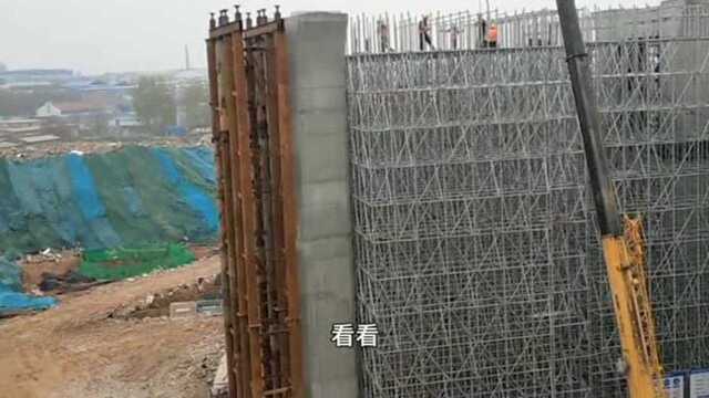 实拍河南洛阳定鼎北路高架桥施工现场为什么那么多吊车?