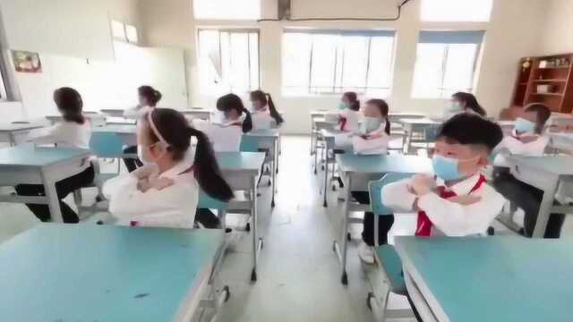 小学室内操