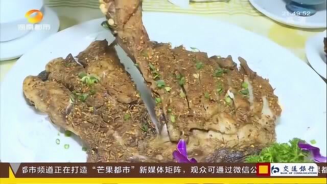 下雨也阻止不了吃货对美食的热情 长沙车站南路宵夜一条街热闹非凡