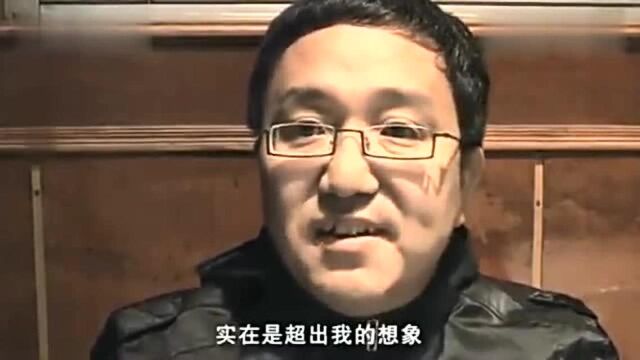 男子抢东西被警察抓了,警察看到他抢的东西后,忍不住笑了