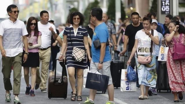 现在很多的游客,为何都喜欢去日本旅游?导游说出了实情