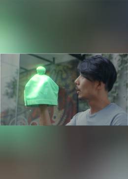 男子得到神奇帽子，戴上就能隐身，跟在妻子旁发现她不得了的秘密