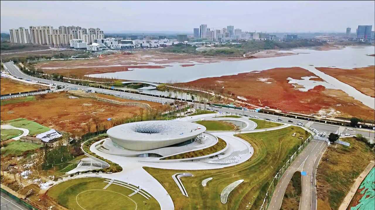 环湖一圈成都的第2个市中心,看看建设中的兴隆湖和独角兽岛