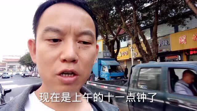 深圳西乡大门,步行街上冷冷清清,唯一的佳华商场都倒闭了