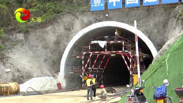 田新高速公路(天等段)项目建设加速推进