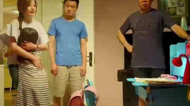 妈妈有过的悲惨童年,又在女儿身上上演了,这母女是真可怜!