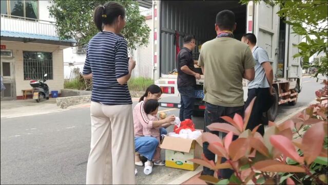 外地老板花3万元买了辆二手车走家窜户,靠它一天收入1000元