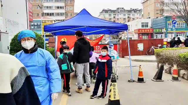 “艺"起抗疫 美育加油——淄博高新区实验中学艺术教师抗疫主题作品网络展