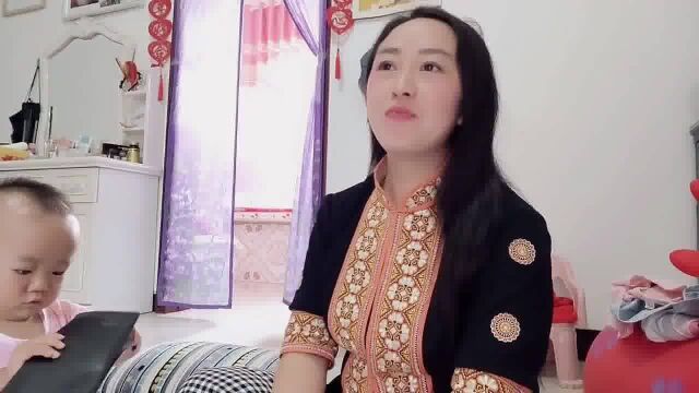 老外在中国:老挝媳妇无意间发现妈妈寄给她的18万老挝币,这点钱在中国能干啥