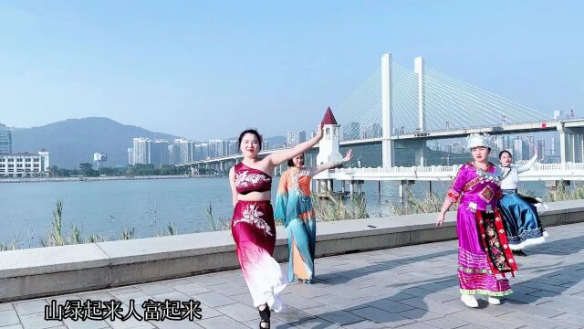 茜皙美容20222023年会节目《美丽中国》山湖海团队