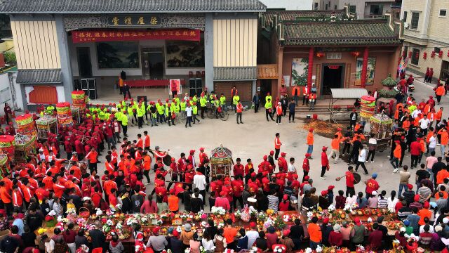 热烈恭迎各位宗亲莅临我村春游托福!——新村梁屋(吴川振文)