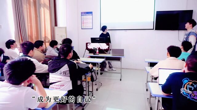 郑州北大青鸟学生们的阶段项目答辩实况