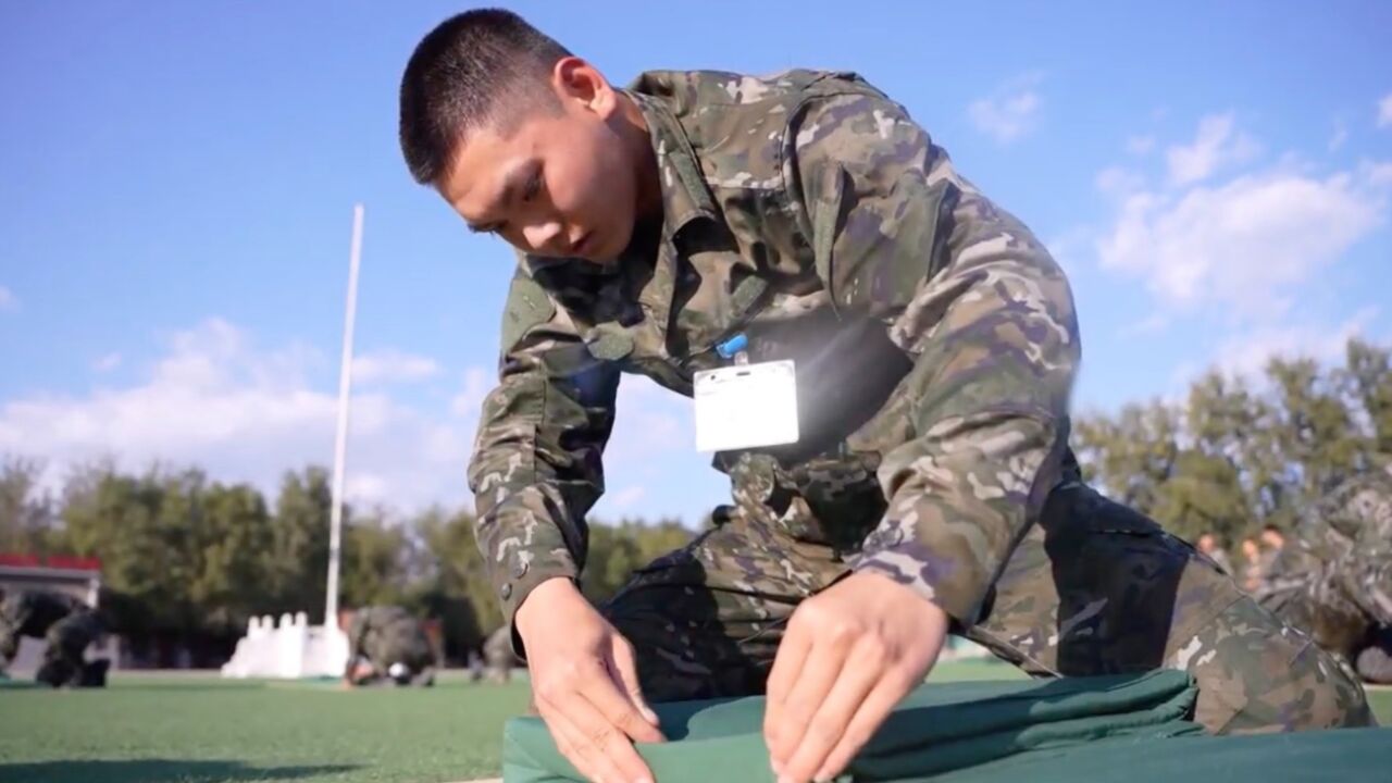 叠被子也要比?没错,而且还有大场面!