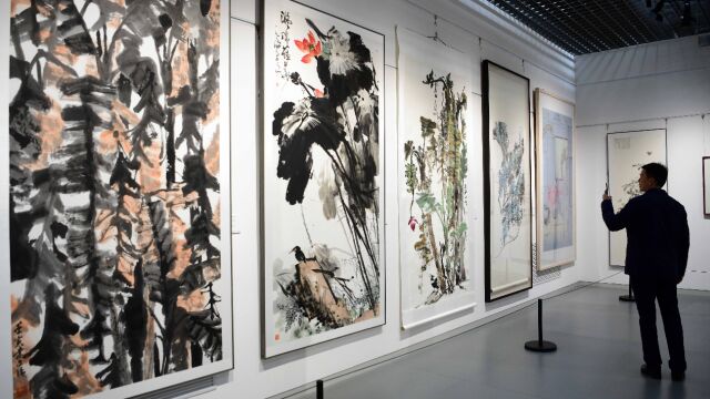 中国国家画院花鸟画展走进北航校园