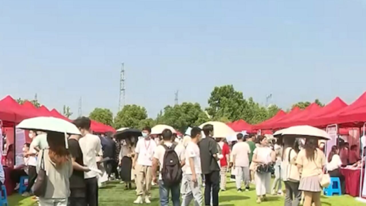 人力资源和社会保障部新闻发布会,新增取得职业技能等级证书552.6万人次