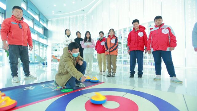 东港区“与爱同行希望小屋城乡少年手拉手”活动